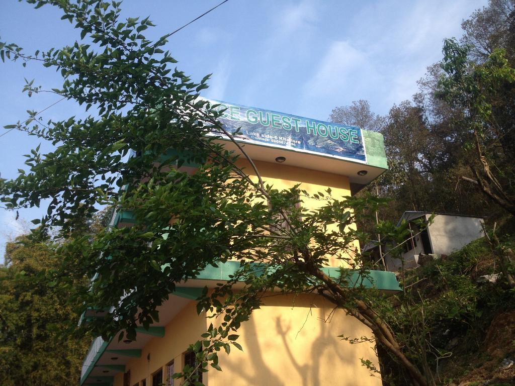 Peace Guest House Pokhara Room photo