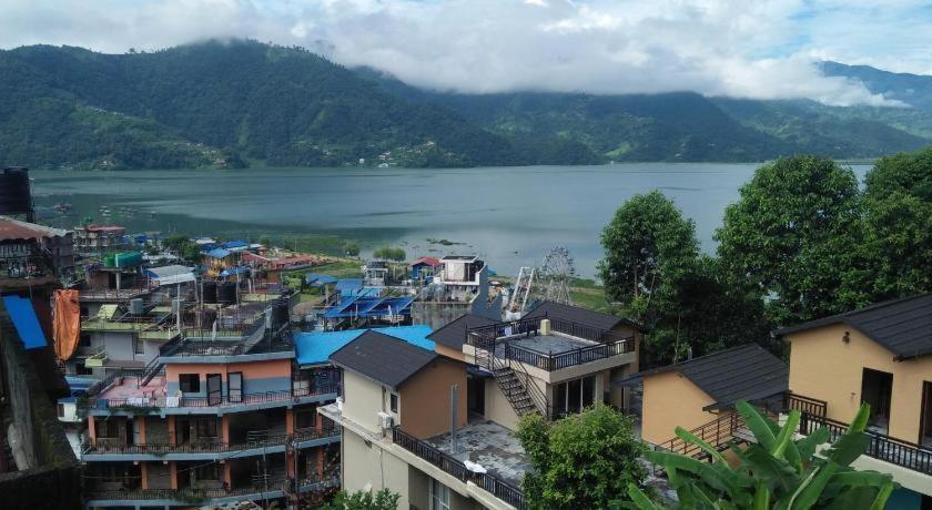 Peace Guest House Pokhara Exterior photo